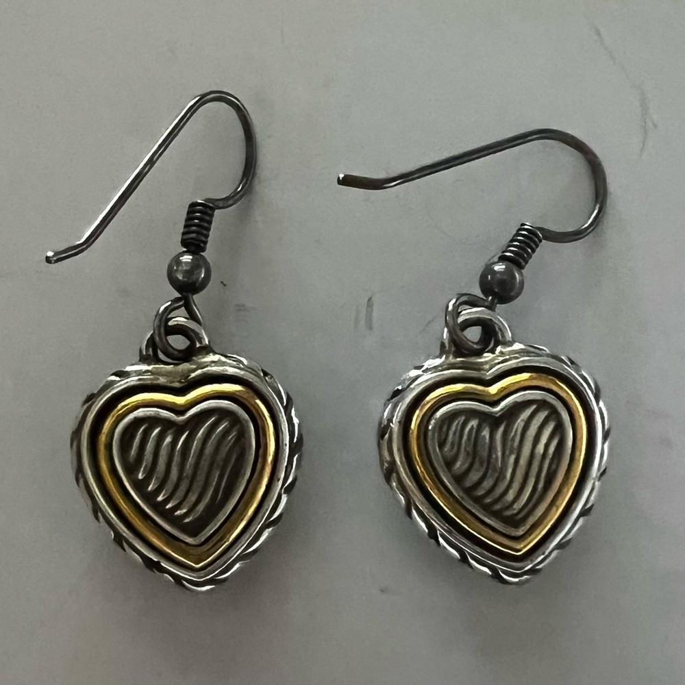 💚Brighton Heart Earrings with Green Gemstone💚 - Picture 7 of 7